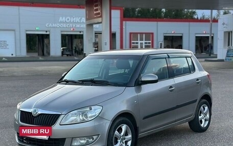 Skoda Fabia II, 2011 год, 450 000 рублей, 2 фотография