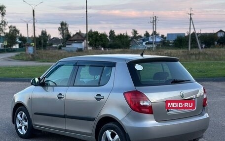 Skoda Fabia II, 2011 год, 450 000 рублей, 3 фотография