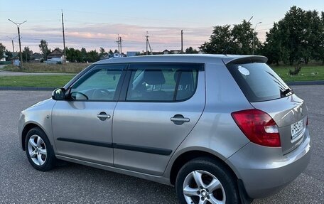 Skoda Fabia II, 2011 год, 450 000 рублей, 10 фотография