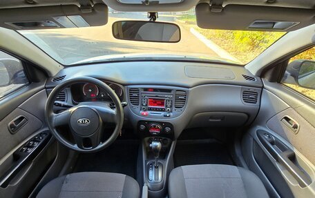 KIA Rio II, 2011 год, 500 000 рублей, 11 фотография