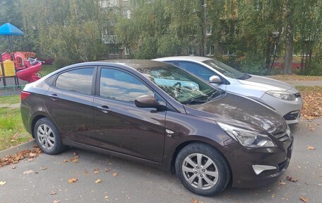 Hyundai Solaris II рестайлинг, 2016 год, 1 000 000 рублей, 2 фотография