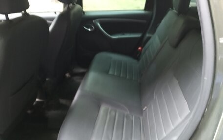 Renault Duster I рестайлинг, 2015 год, 700 000 рублей, 2 фотография