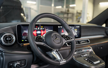 Mercedes-Benz V-Класс, 2025 год, 35 880 000 рублей, 37 фотография