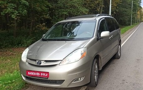 Toyota Sienna II рестайлинг, 2007 год, 1 250 000 рублей, 3 фотография