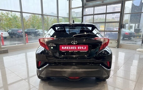 Toyota C-HR I рестайлинг, 2018 год, 2 050 000 рублей, 4 фотография