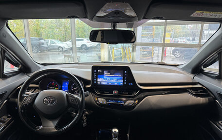Toyota C-HR I рестайлинг, 2018 год, 2 050 000 рублей, 10 фотография