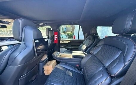 Lincoln Navigator, 2025 год, 24 100 000 рублей, 13 фотография