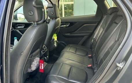 Jaguar F-Pace, 2016 год, 3 200 000 рублей, 11 фотография