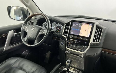 Toyota Land Cruiser 200, 2015 год, 5 399 000 рублей, 14 фотография