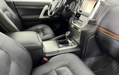 Toyota Land Cruiser 200, 2015 год, 5 399 000 рублей, 13 фотография
