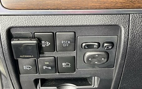 Toyota Land Cruiser 200, 2015 год, 5 399 000 рублей, 20 фотография