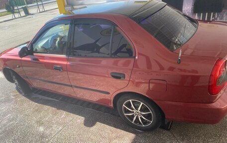 Hyundai Accent II, 2004 год, 550 000 рублей, 2 фотография