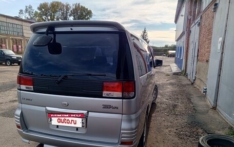 Nissan Elgrand I, 2000 год, 900 000 рублей, 3 фотография