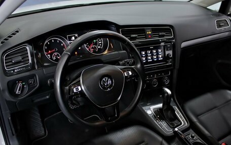 Volkswagen Golf VII, 2019 год, 1 800 000 рублей, 7 фотография