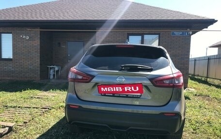 Nissan Qashqai, 2021 год, 1 980 000 рублей, 3 фотография