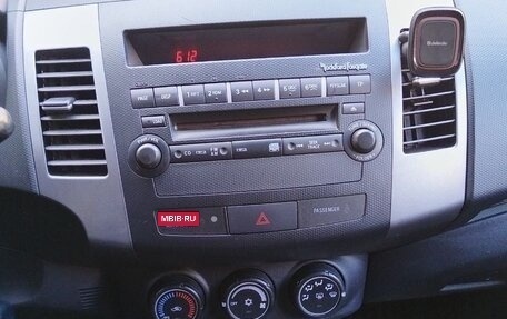Mitsubishi Outlander III рестайлинг 3, 2007 год, 999 000 рублей, 14 фотография