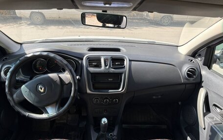 Renault Logan II, 2017 год, 430 000 рублей, 5 фотография