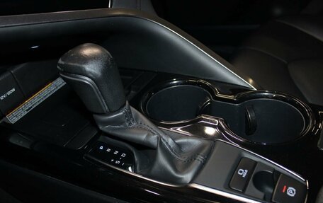 Toyota Camry, 2019 год, 2 530 000 рублей, 14 фотография
