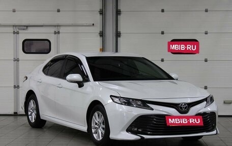Toyota Camry, 2019 год, 2 530 000 рублей, 3 фотография