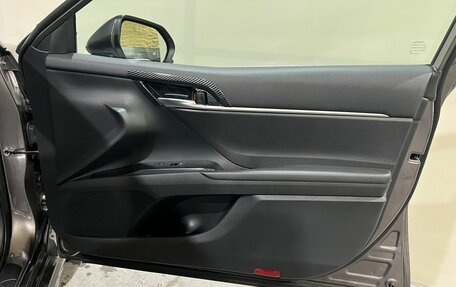 Toyota Camry, 2020 год, 2 600 000 рублей, 16 фотография