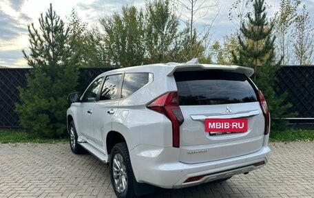 Mitsubishi Pajero Sport III рестайлинг, 2020 год, 3 680 000 рублей, 7 фотография