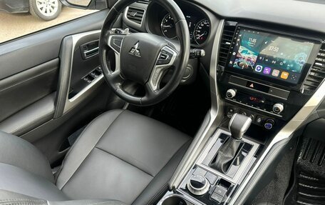 Mitsubishi Pajero Sport III рестайлинг, 2020 год, 3 680 000 рублей, 14 фотография