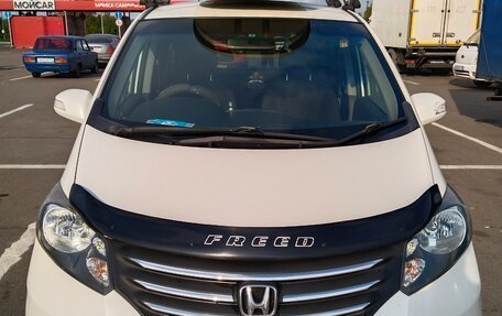 Honda Freed I, 2011 год, 1 050 000 рублей, 5 фотография