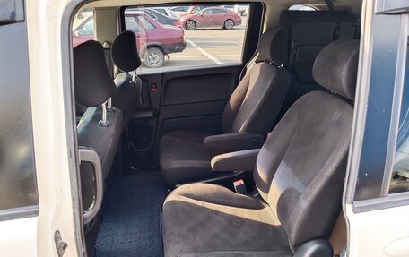 Honda Freed I, 2011 год, 1 050 000 рублей, 7 фотография