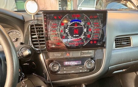 Mitsubishi Outlander III рестайлинг 3, 2013 год, 1 350 000 рублей, 17 фотография