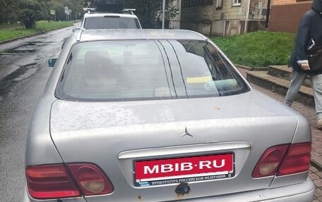 Mercedes-Benz E-Класс, 1997 год, 210 000 рублей, 3 фотография