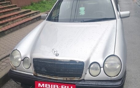 Mercedes-Benz E-Класс, 1997 год, 210 000 рублей, 6 фотография