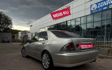 Lexus IS II рестайлинг 2, 2000 год, 900 000 рублей, 10 фотография
