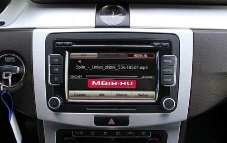 Volkswagen Passat B7, 2011 год, 1 090 000 рублей, 13 фотография