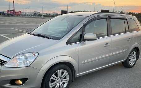 Opel Zafira B, 2011 год, 830 000 рублей, 2 фотография