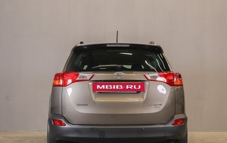 Toyota RAV4, 2015 год, 2 999 000 рублей, 6 фотография
