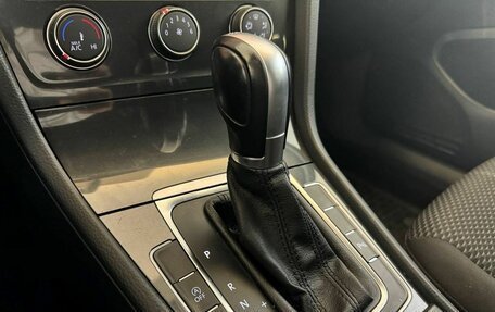 Volkswagen Golf VII, 2017 год, 1 347 000 рублей, 16 фотография