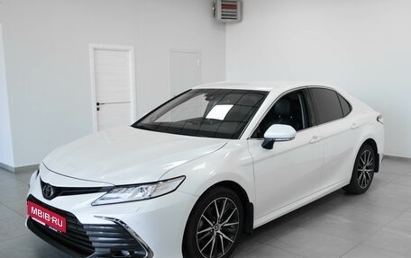 Toyota Camry, 2021 год, 3 100 000 рублей, 1 фотография