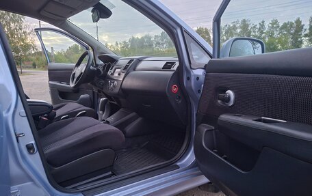 Nissan Tiida, 2011 год, 790 000 рублей, 24 фотография