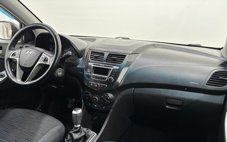 Hyundai Solaris II рестайлинг, 2014 год, 820 000 рублей, 12 фотография
