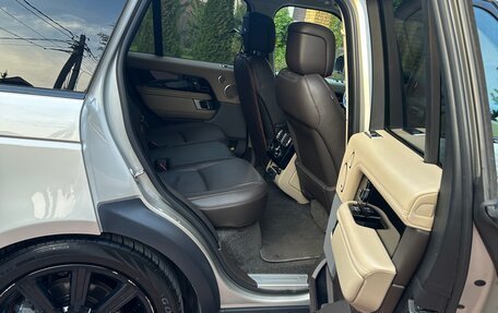 Land Rover Range Rover IV рестайлинг, 2019 год, 7 000 000 рублей, 9 фотография