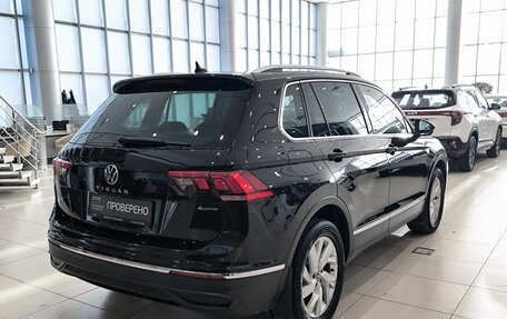 Volkswagen Tiguan II, 2021 год, 2 550 000 рублей, 9 фотография