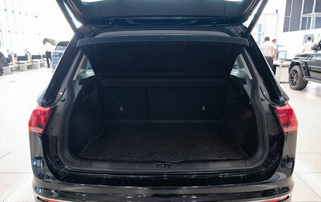 Volkswagen Tiguan II, 2021 год, 2 550 000 рублей, 14 фотография
