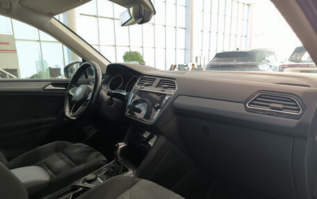 Volkswagen Tiguan II, 2021 год, 2 550 000 рублей, 15 фотография