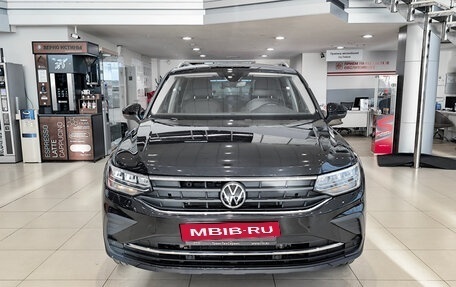 Volkswagen Tiguan II, 2021 год, 2 550 000 рублей, 6 фотография