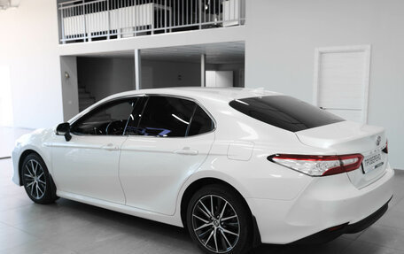 Toyota Camry, 2021 год, 3 100 000 рублей, 4 фотография