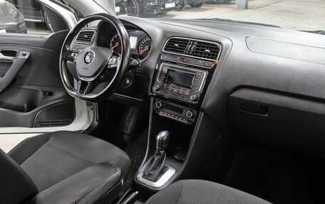 Volkswagen Polo VI (EU Market), 2017 год, 1 149 000 рублей, 11 фотография