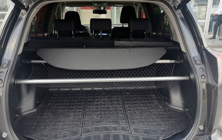 Toyota RAV4, 2016 год, 1 990 000 рублей, 12 фотография
