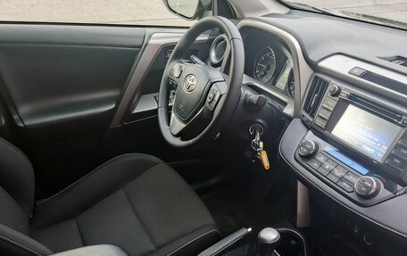 Toyota RAV4, 2016 год, 1 990 000 рублей, 14 фотография