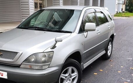 Toyota Harrier, 2000 год, 799 999 рублей, 4 фотография