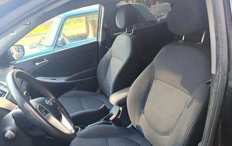 Hyundai Solaris II рестайлинг, 2011 год, 585 000 рублей, 9 фотография